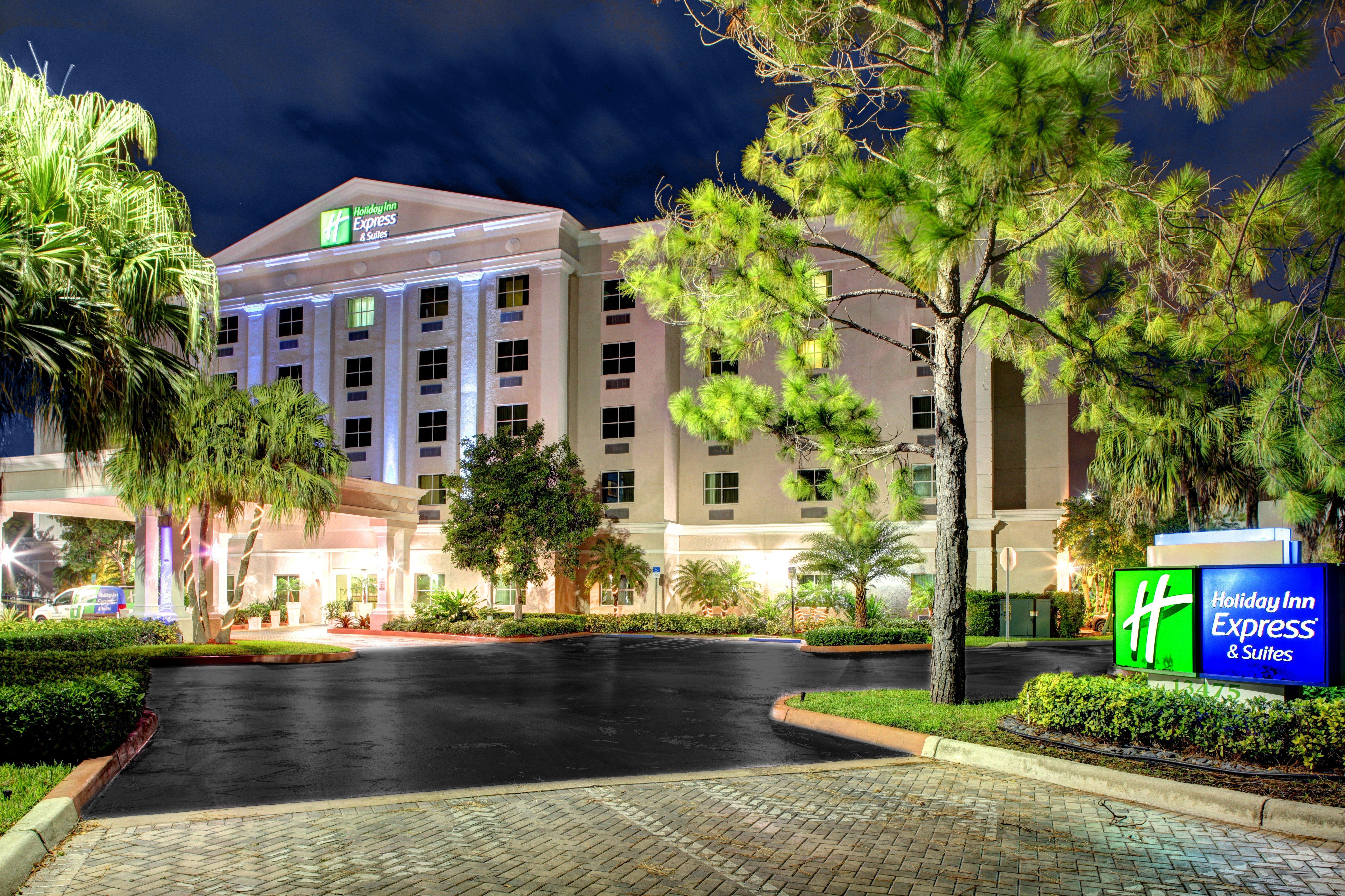 Holiday Inn Express & Suites Miami Kendall By Ihg Country Walk Εξωτερικό φωτογραφία