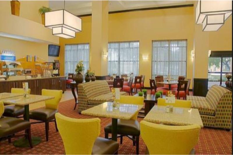Holiday Inn Express & Suites Miami Kendall By Ihg Country Walk Εξωτερικό φωτογραφία