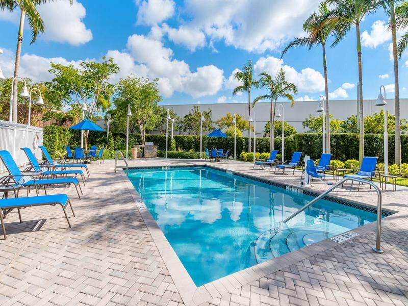 Holiday Inn Express & Suites Miami Kendall By Ihg Country Walk Εξωτερικό φωτογραφία