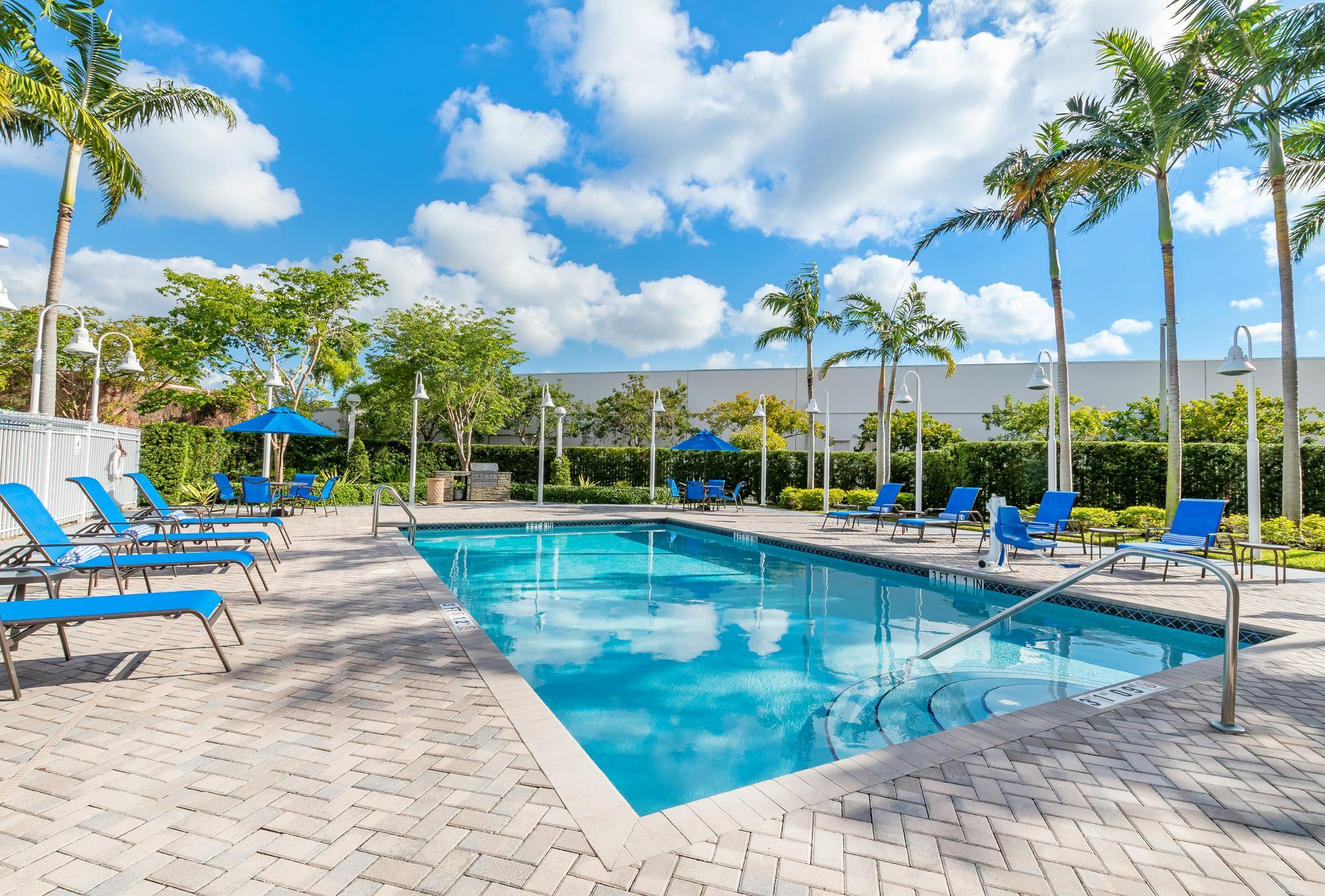 Holiday Inn Express & Suites Miami Kendall By Ihg Country Walk Εξωτερικό φωτογραφία