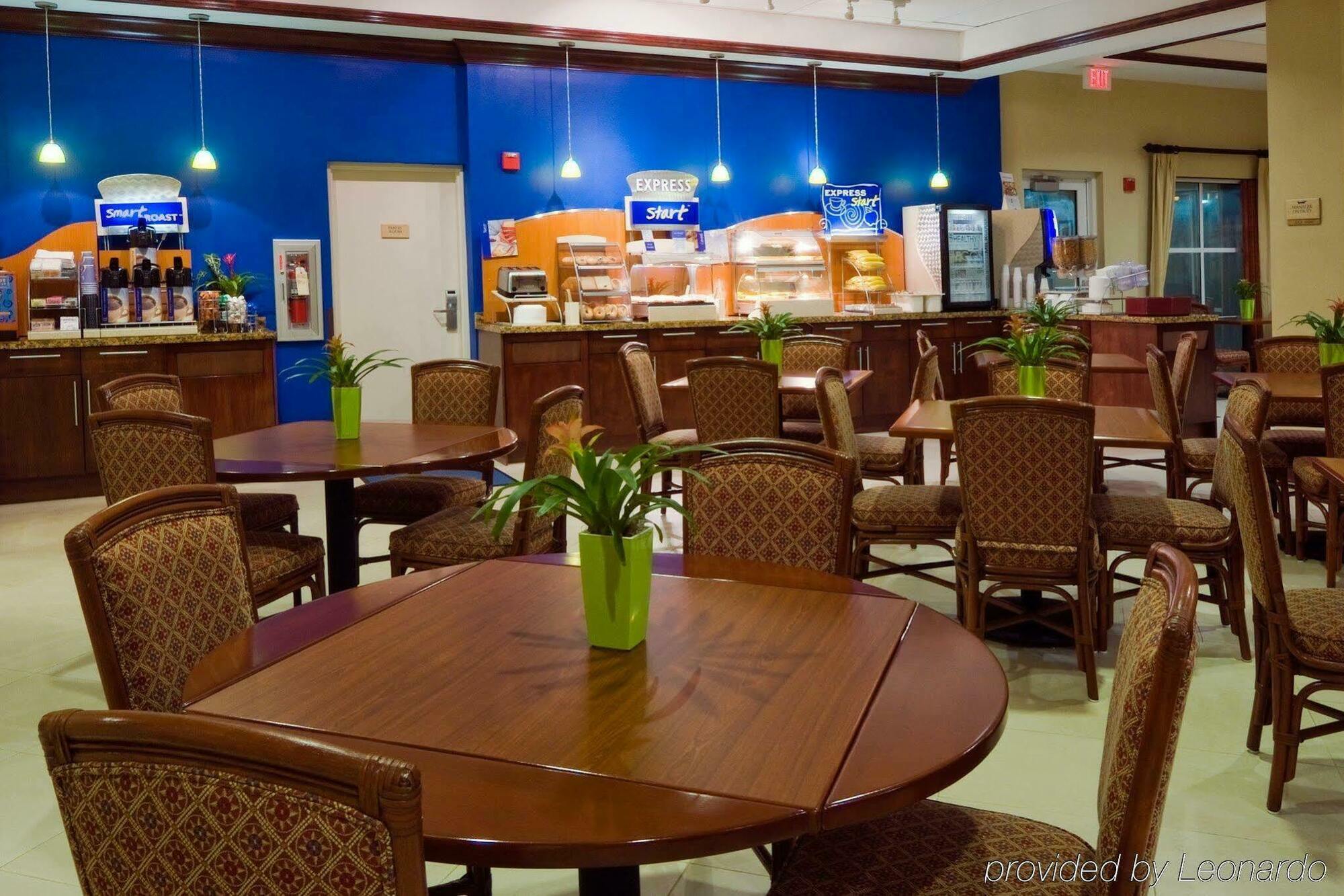 Holiday Inn Express & Suites Miami Kendall By Ihg Country Walk Εστιατόριο φωτογραφία